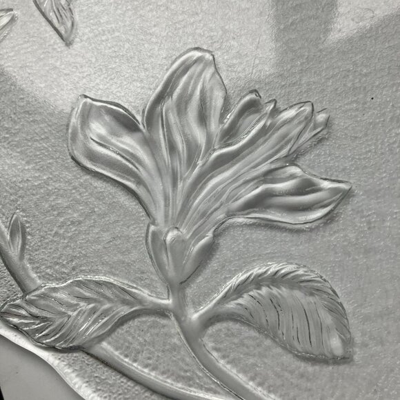 Vintage 90s Cake Platter 12 1/2 Inches Curved Edge - Picture 2 of 7